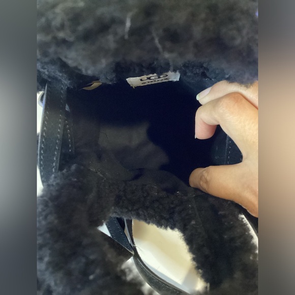 Ugg x Telfar mini purse - Picture 6 of 10